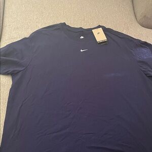Nike Men's Deep Blue Short Sleeve Tee